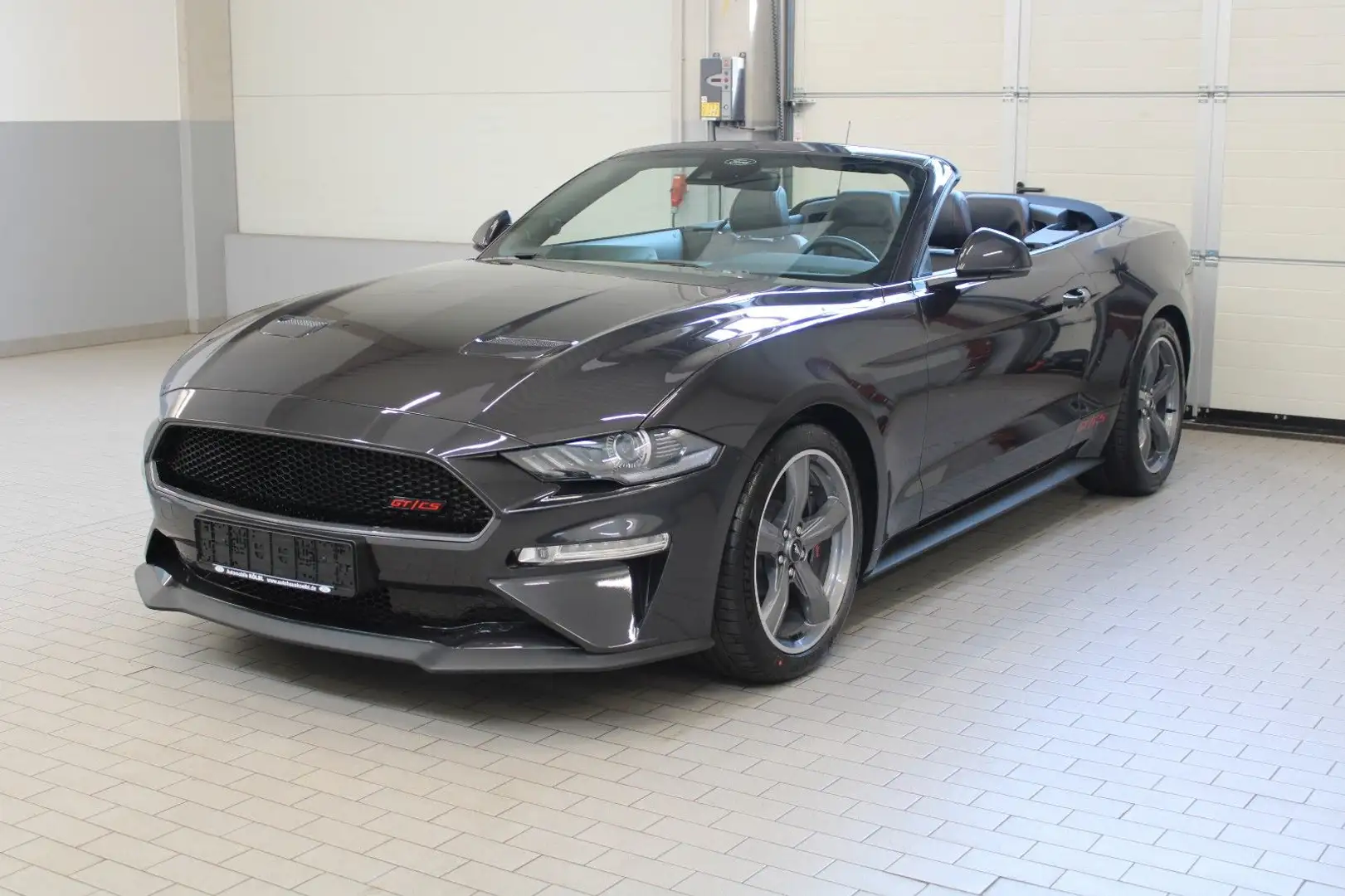 Ford Mustang Cabrio California V8 Aut., MAGNE RIDE Grey - 2