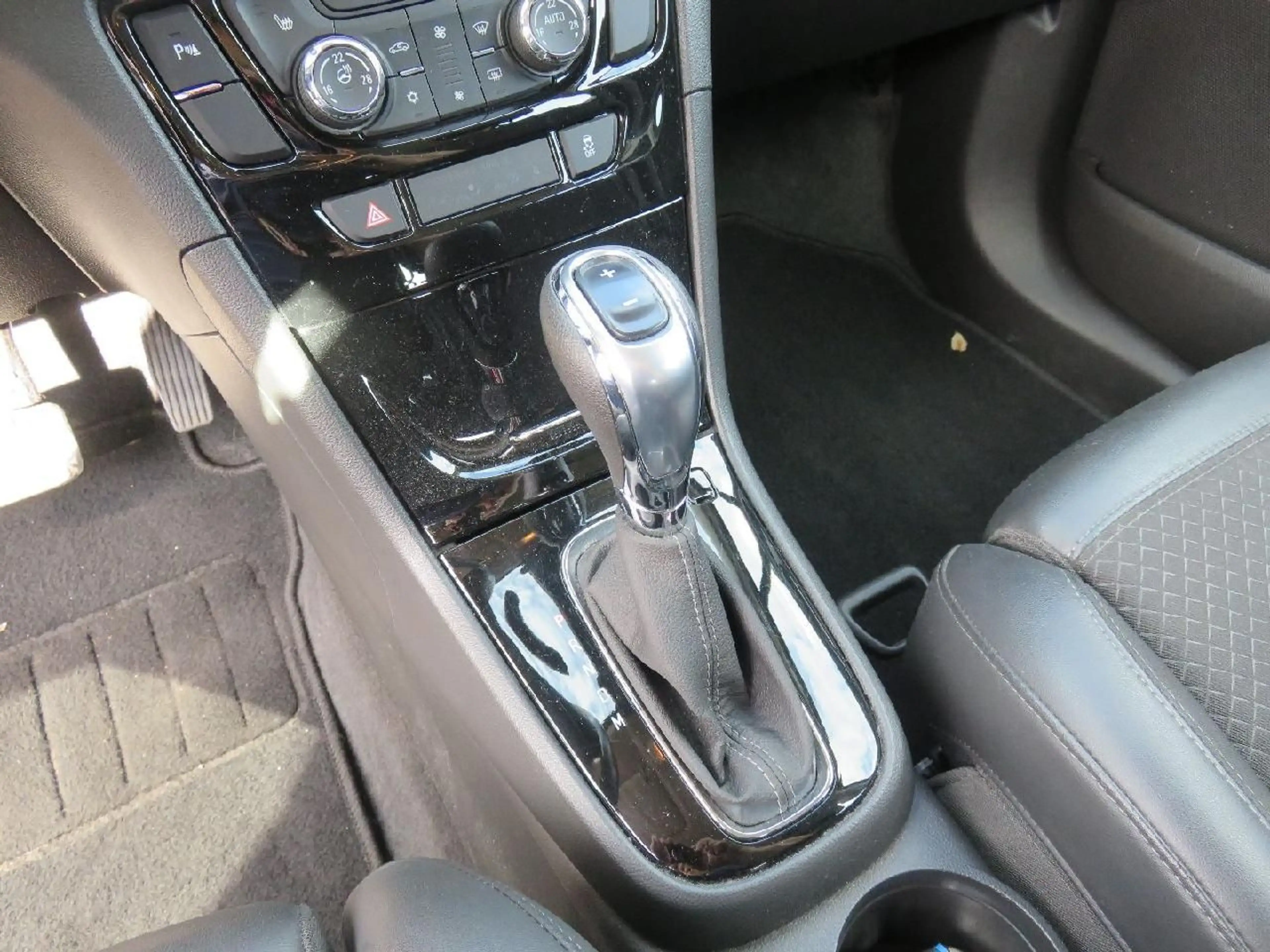 Opel Mokka X Innovation,Wi-PKT,Navi,Bi-LED,Allwetter. — photo 14