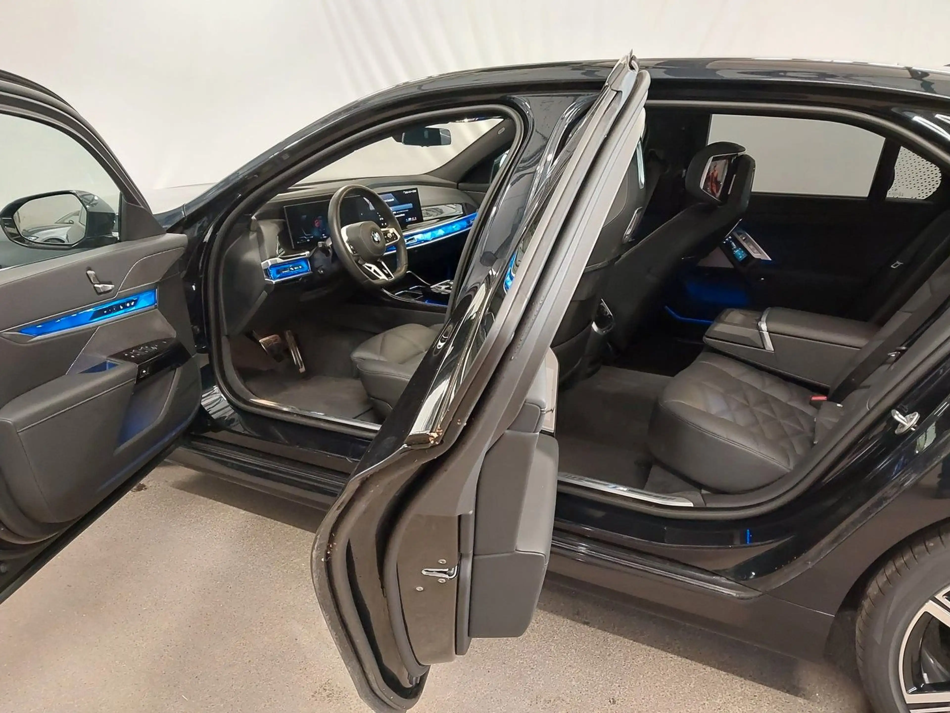 BMW 740 d xDrive M Sport /SKY LOUNGE /Soft-Close /1H — photo 9