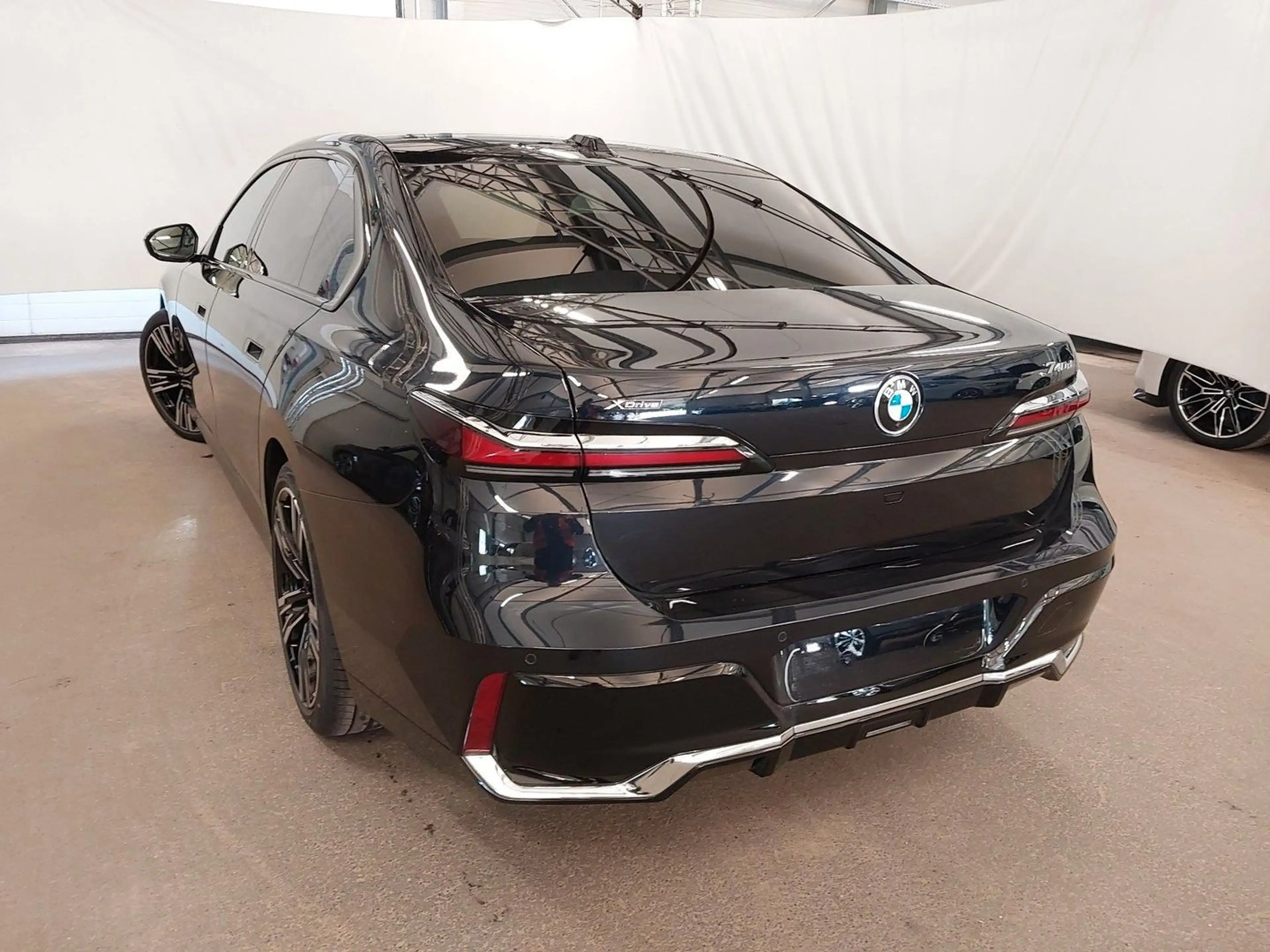 BMW 740 d xDrive M Sport /SKY LOUNGE /Soft-Close /1H — photo 3