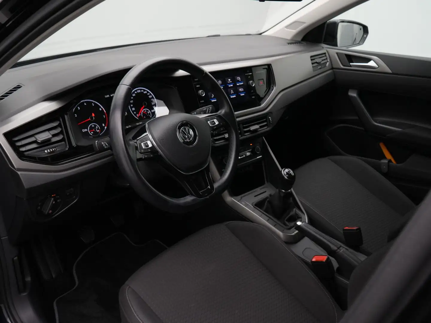 Volkswagen Polo 1.0 TSI 95 pk Comfortline Business | Trekhaak | Na Zwart - 2