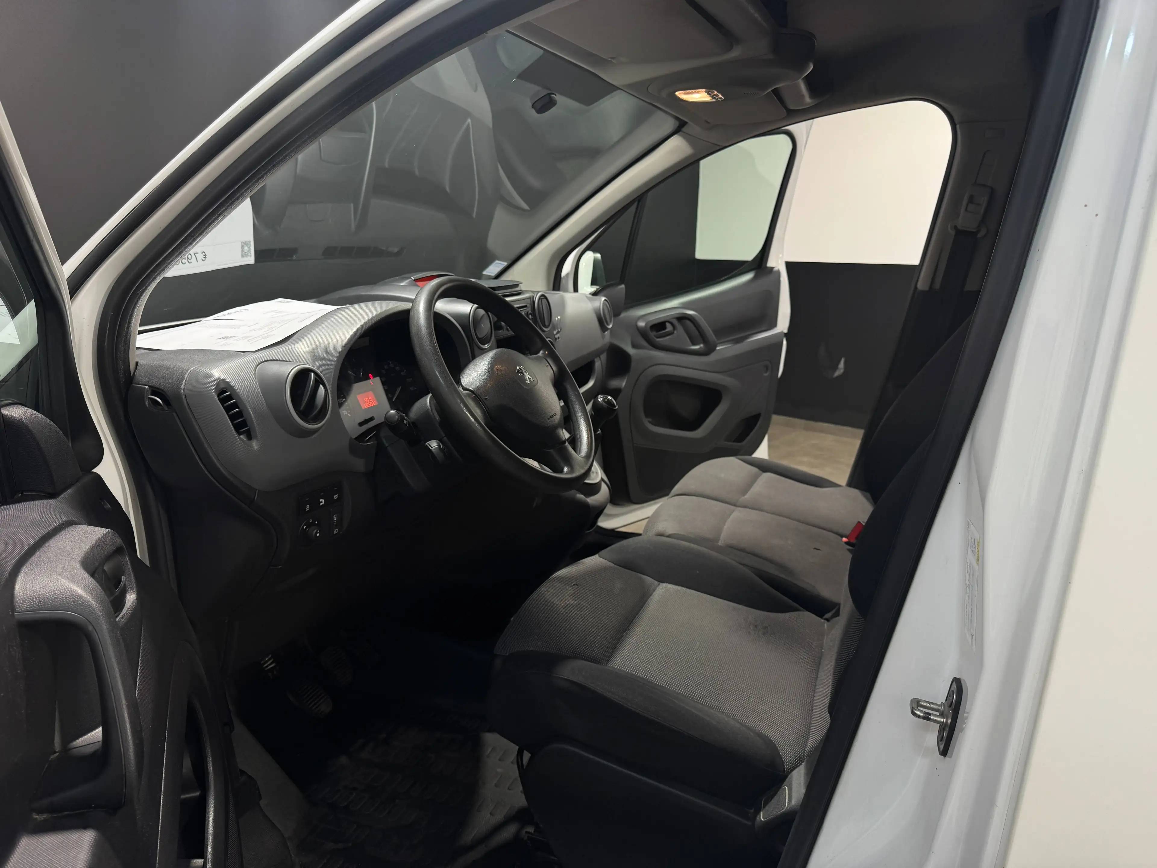 Peugeot Partner ** 1.6 BlueHDi ** L1H1 ** A/C ** Garantie 12 mois ** — photo 7