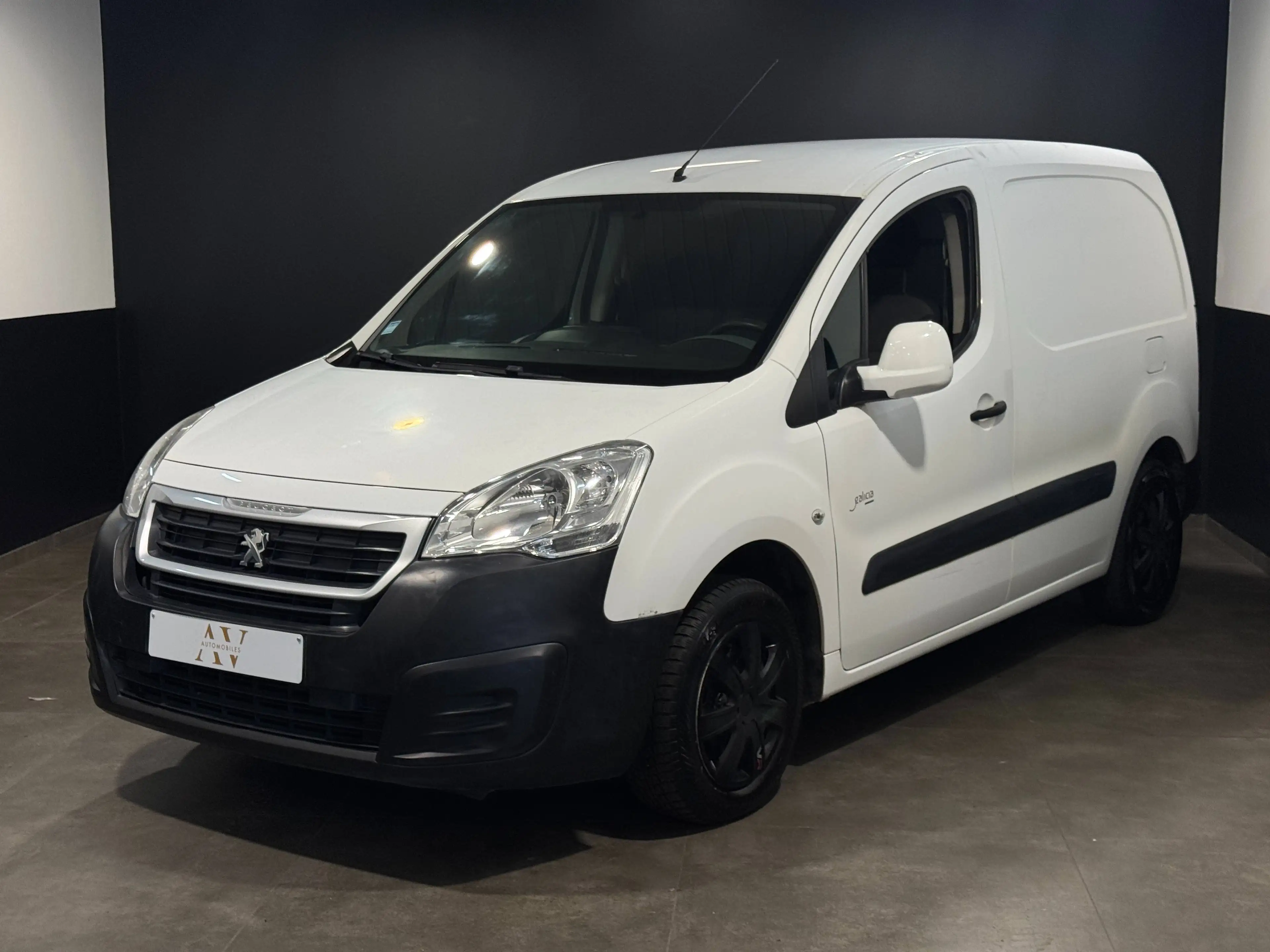 Peugeot Partner ** 1.6 BlueHDi ** L1H1 ** A/C ** Garantie 12 mois ** — photo 3