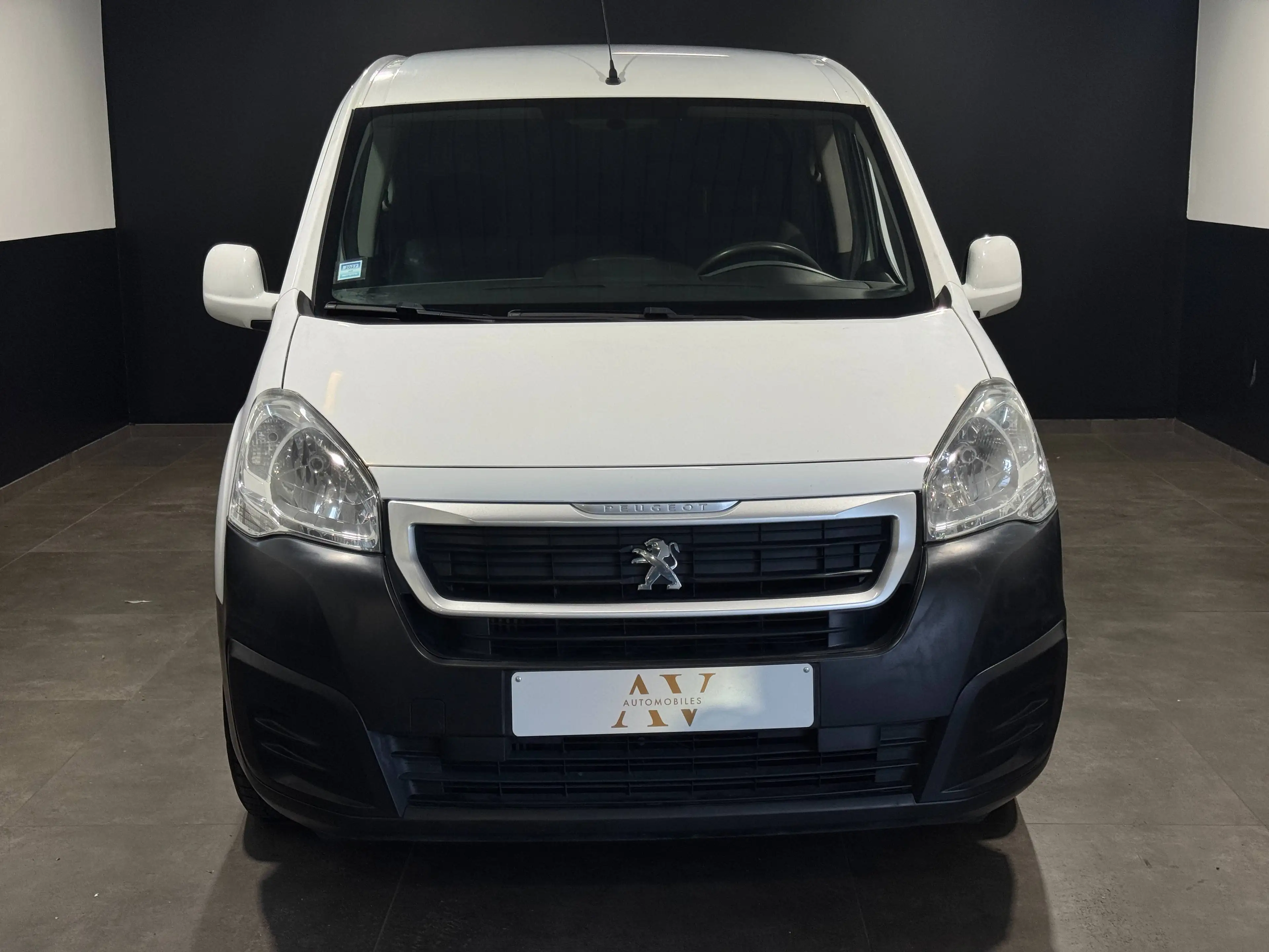Peugeot Partner ** 1.6 BlueHDi ** L1H1 ** A/C ** Garantie 12 mois ** — photo 2