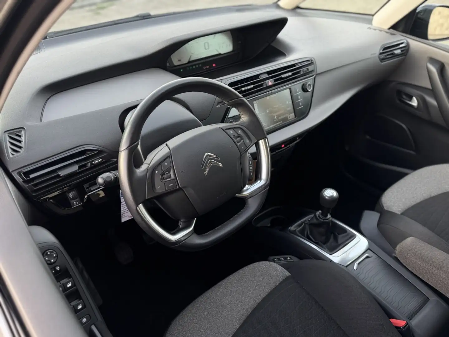 Citroen C4 Picasso 1.2 PureTech Selection StoelMassage Navi Schwarz - 2