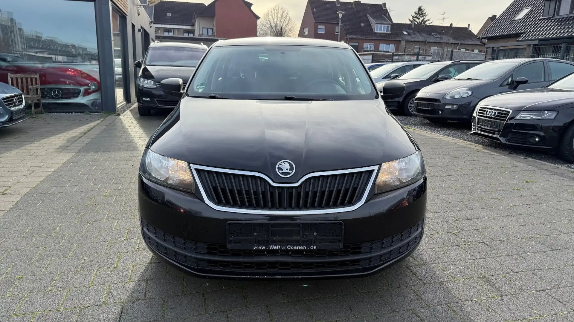 Skoda Rapid/Spaceback Spaceback Active Noir - 2