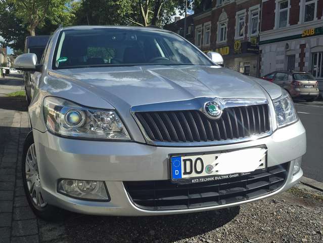 Imagine Skoda Octavia Octavia Combi 2.0 TDI DPF FAMILY 4x4