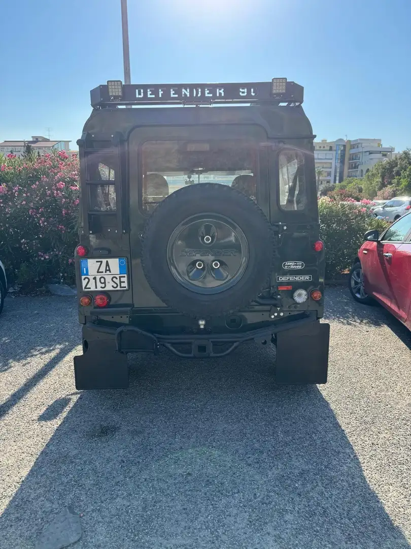 Land Rover Defender Defender VI 2007 90 90 2.4 td SE SW Grün - 2