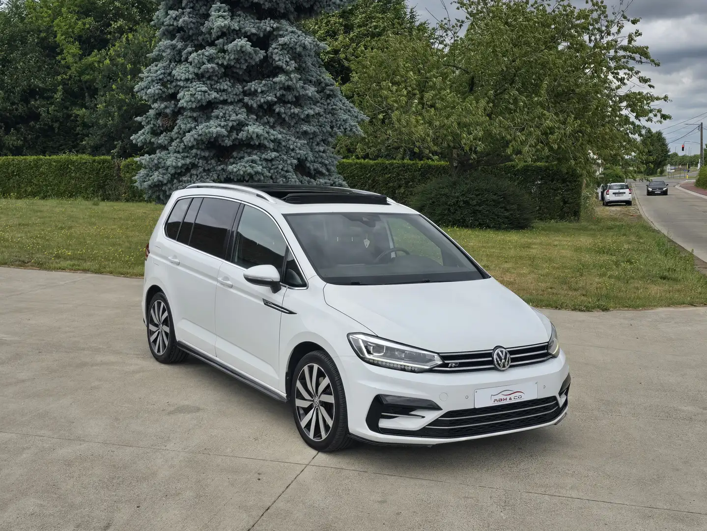 Volkswagen Touran R-Line 2.0 TDi ** Pano - Xenon ** Garantie 12M Wit - 1