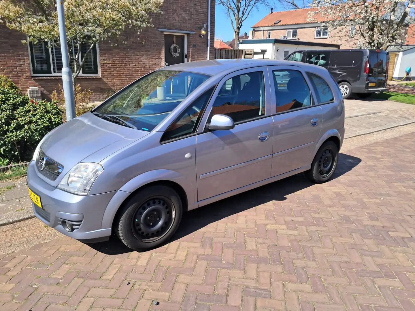 Opel Meriva 1.6-16V Temptation Grijs - 1