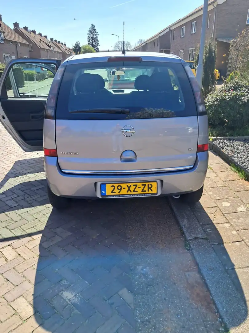 Opel Meriva 1.6-16V Temptation Grijs - 2