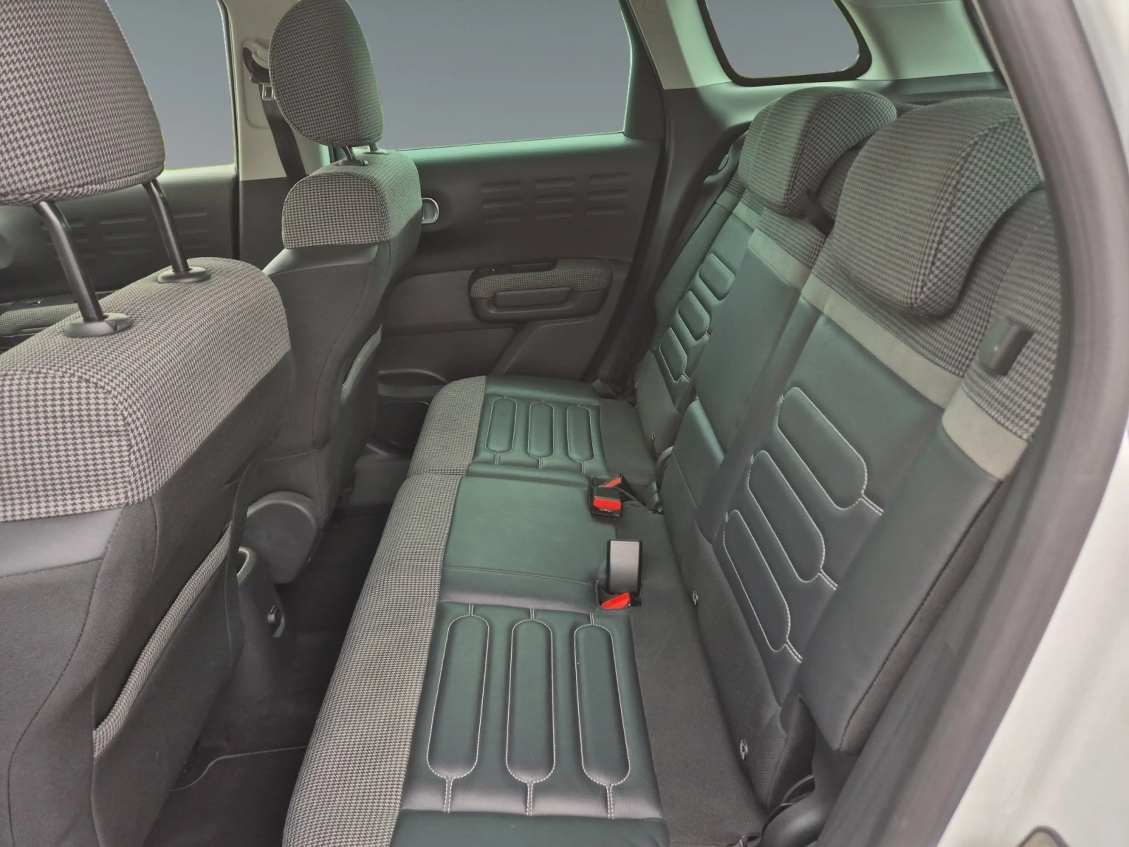 Citroen C3 Aircross 1.2 PureTech 110 *NAVI*SHZ*RFK*PDC* — photo 14