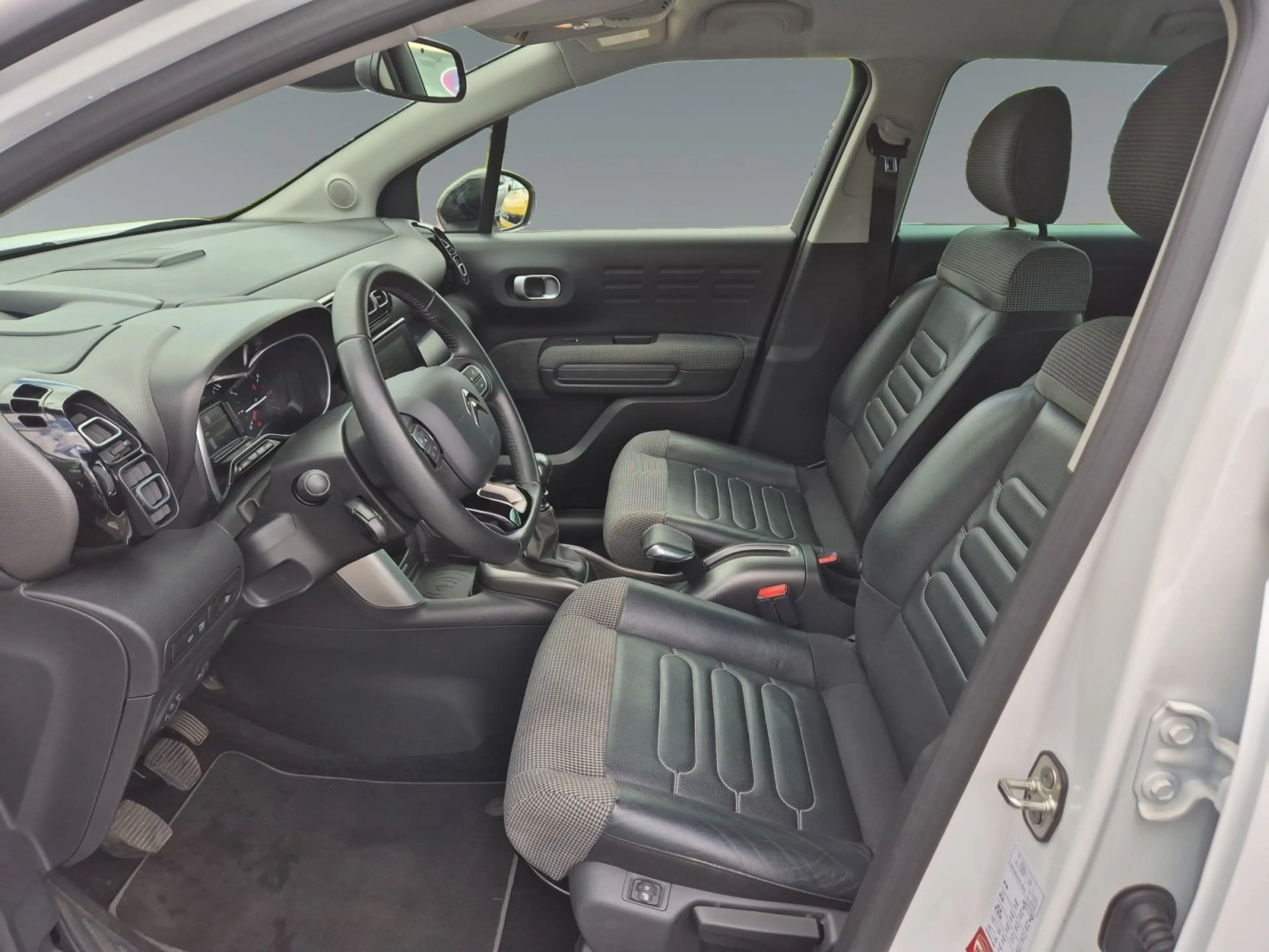 Citroen C3 Aircross 1.2 PureTech 110 *NAVI*SHZ*RFK*PDC* — photo 10