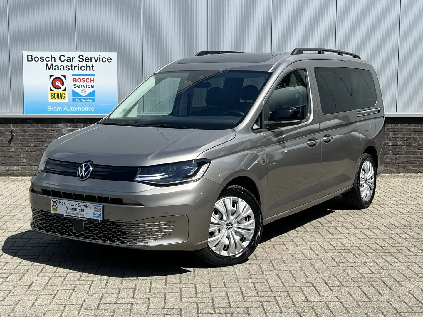 Volkswagen Caddy Maxi 1.5 TSI 7p | 7-zits | Pano | Full LED | Leer Bruin - 1