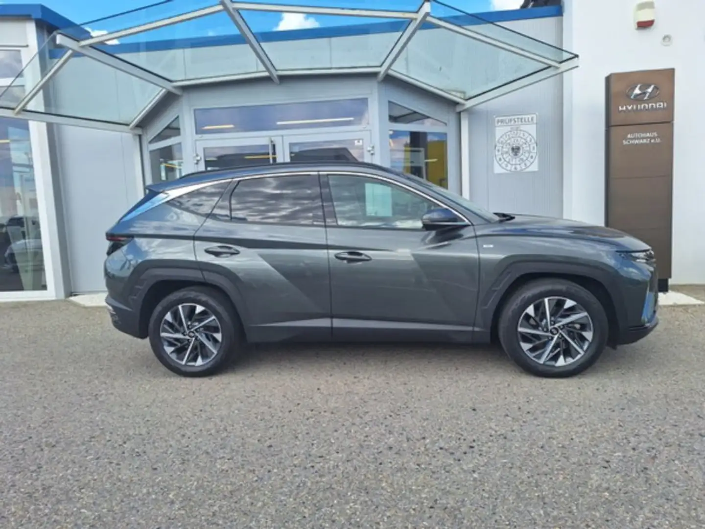 Hyundai TUCSON NX4 Trend Line 1,6 CRDi 2WD 48V DCT t1dt0 Grau - 2