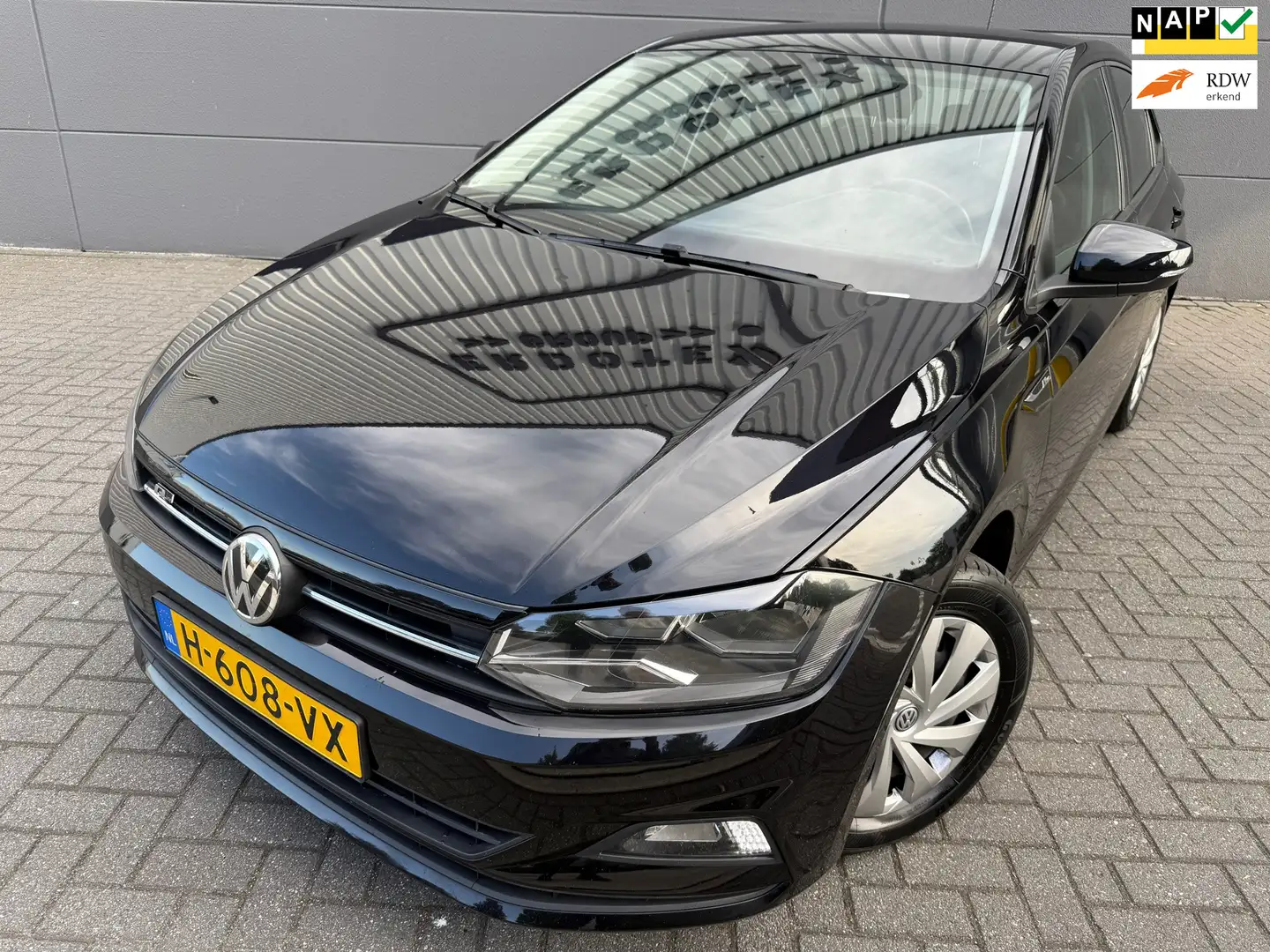 Volkswagen Polo 1.0 TSI Business R-Line*NAVI*CRUISE*AIRCO*APK*NAP* Zwart - 1