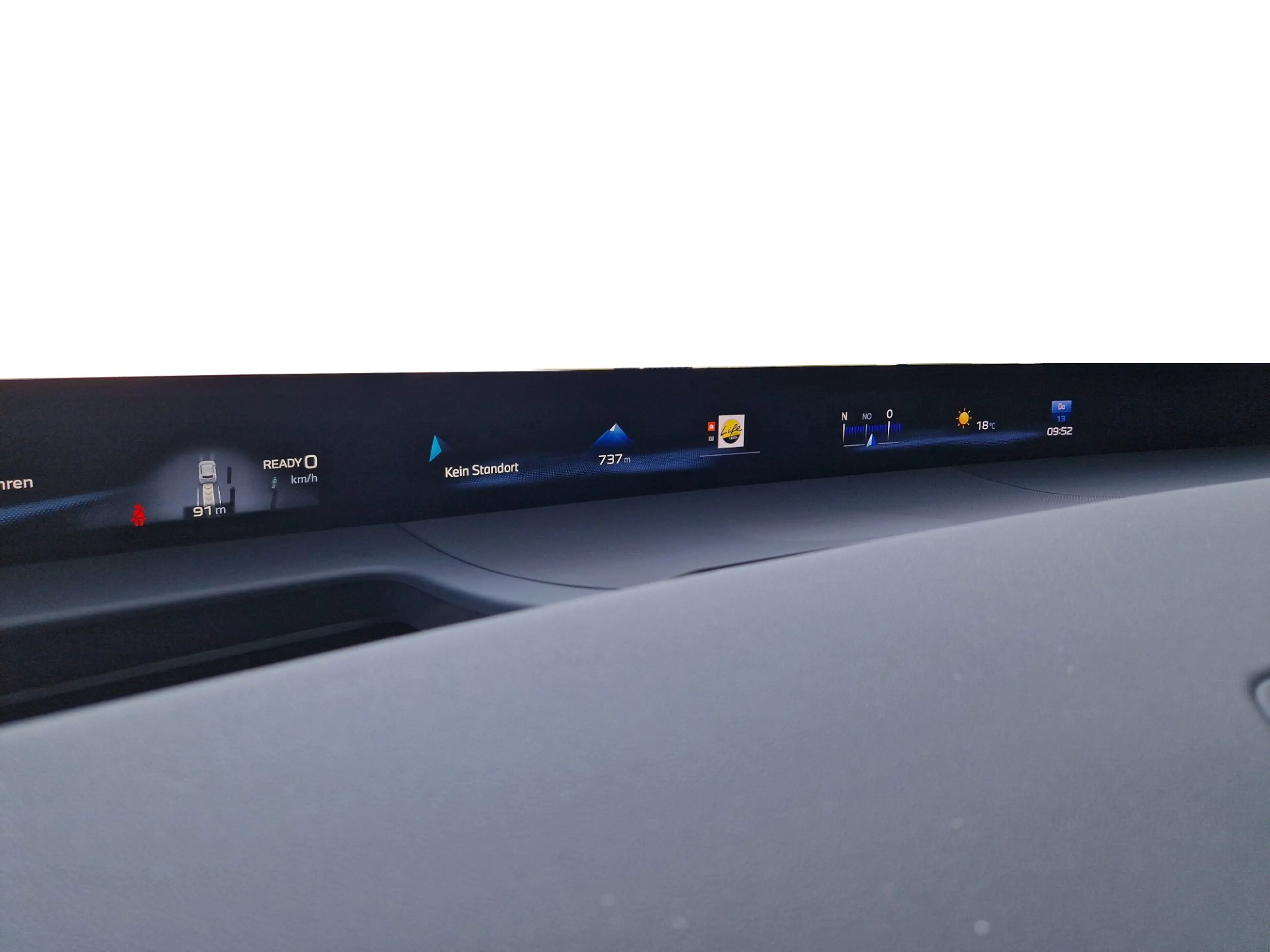 BMW iX3 40 sDrive — photo 12