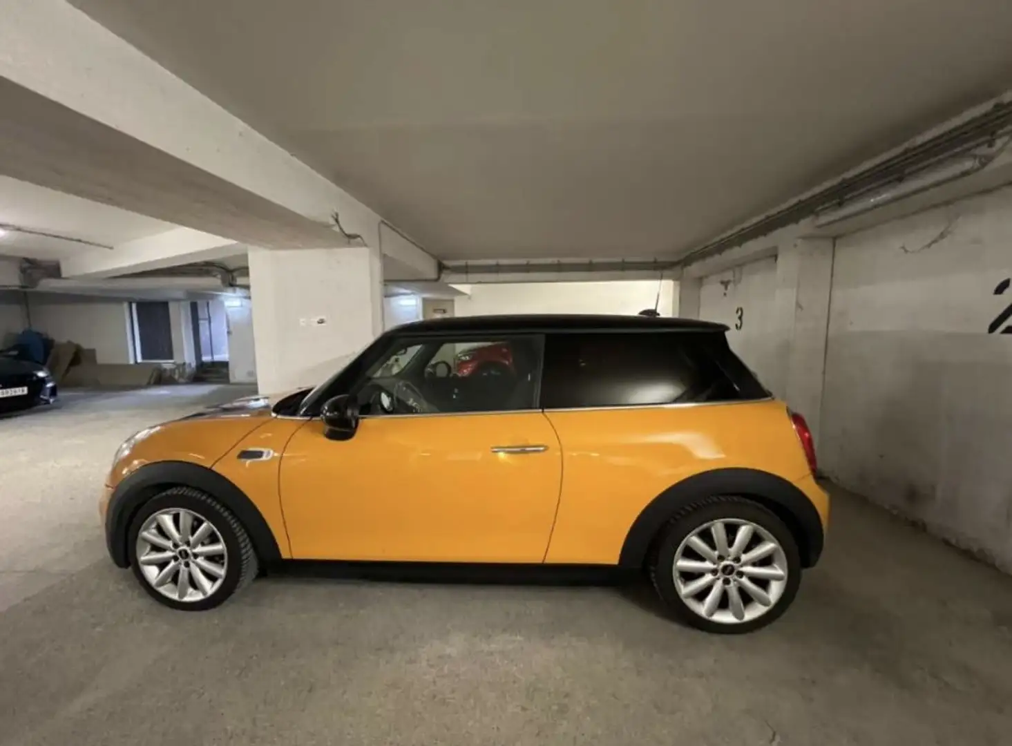 MINI Cooper D Hatch Aut. Orange - 2