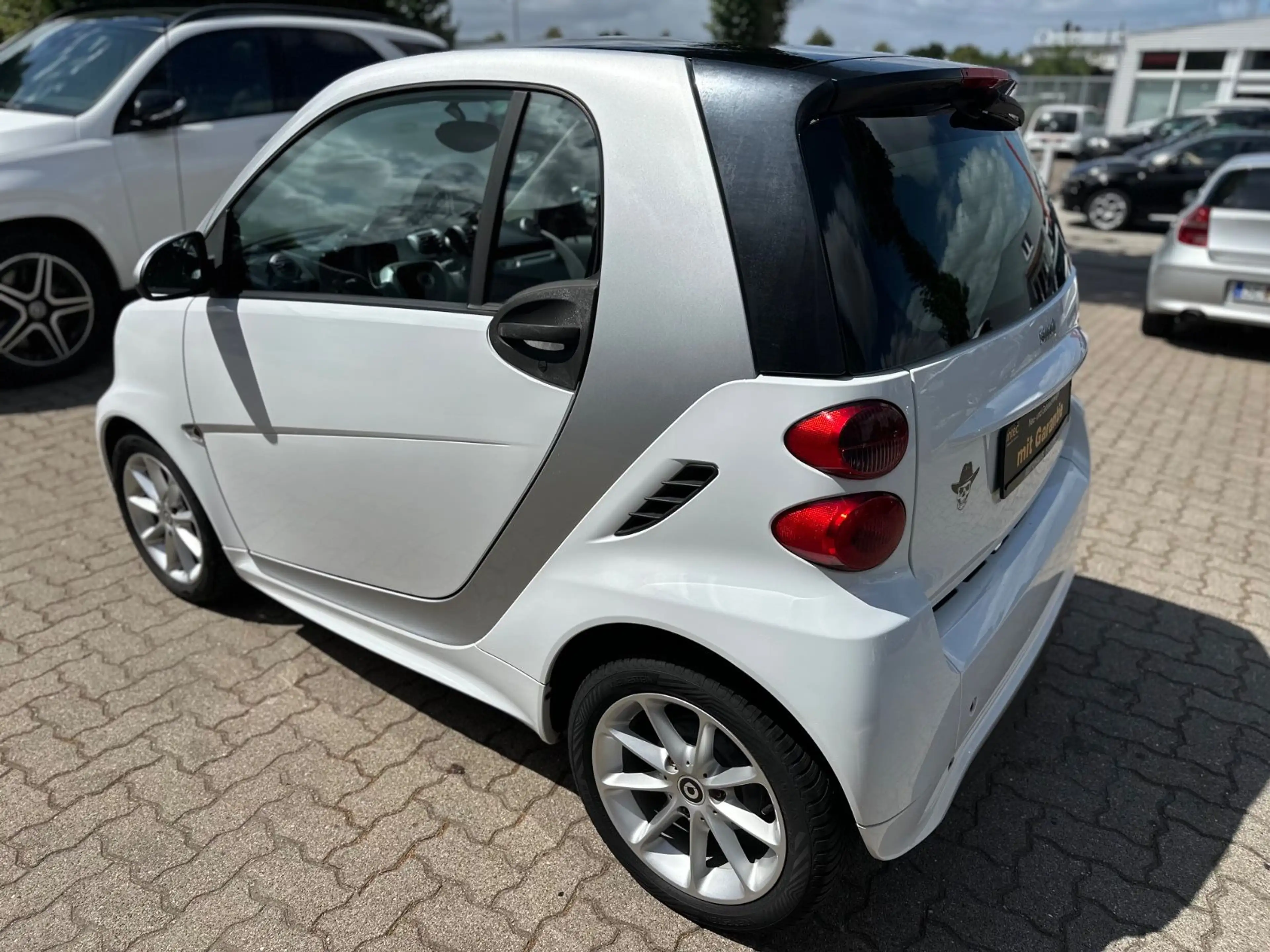 smart forTwo coupe Micro Hybrid Drive 52 kW/PANO/KLIMA — photo 7