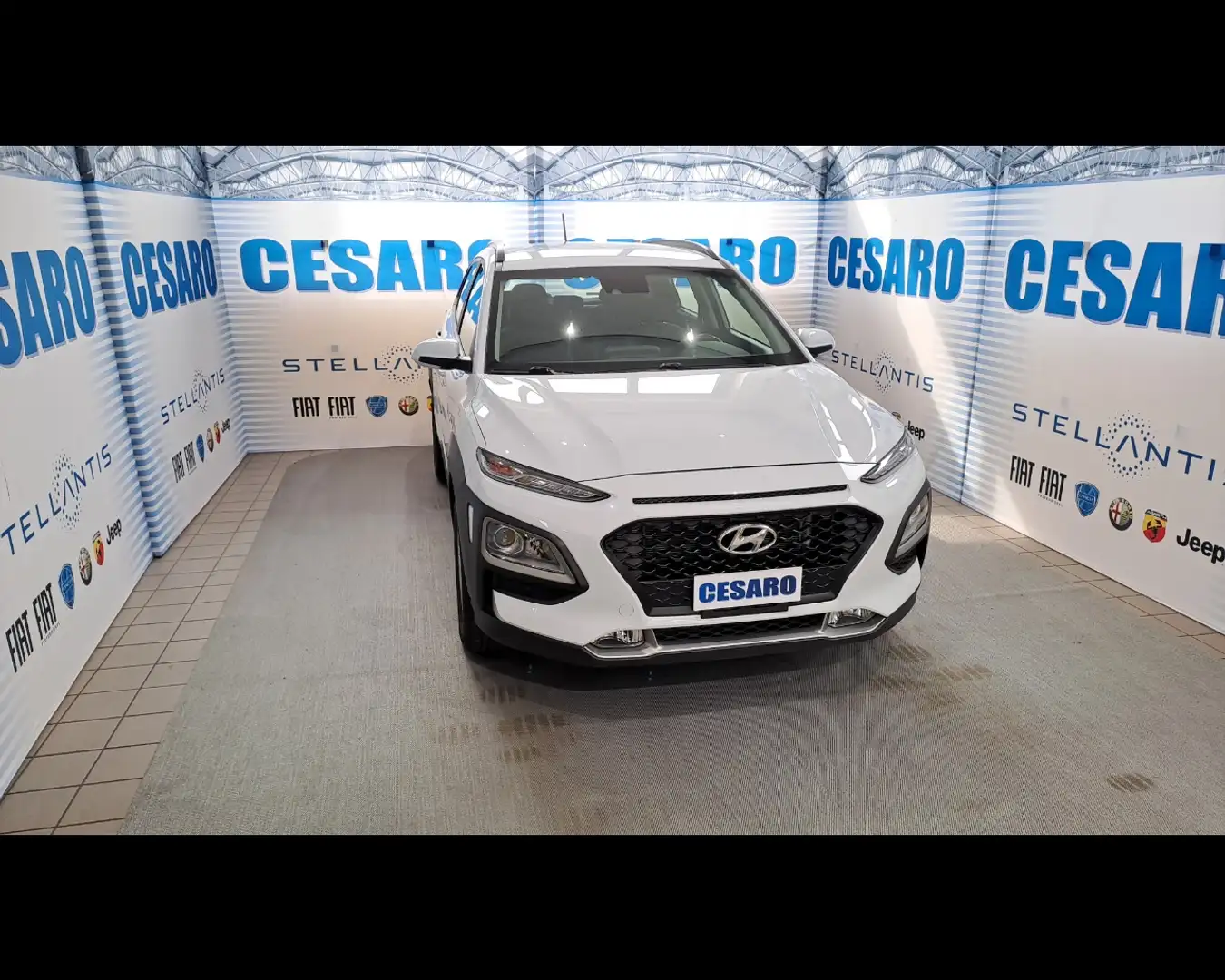 Hyundai KONA 1.0 T-GDi XPrime Weiß - 1