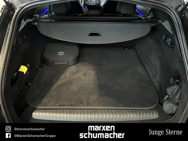 Mercedes-Benz E-Class view 13