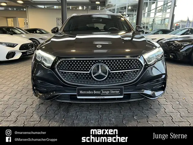 Mercedes-Benz E-Class view 2