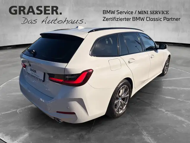 BMW 3 Series view 6