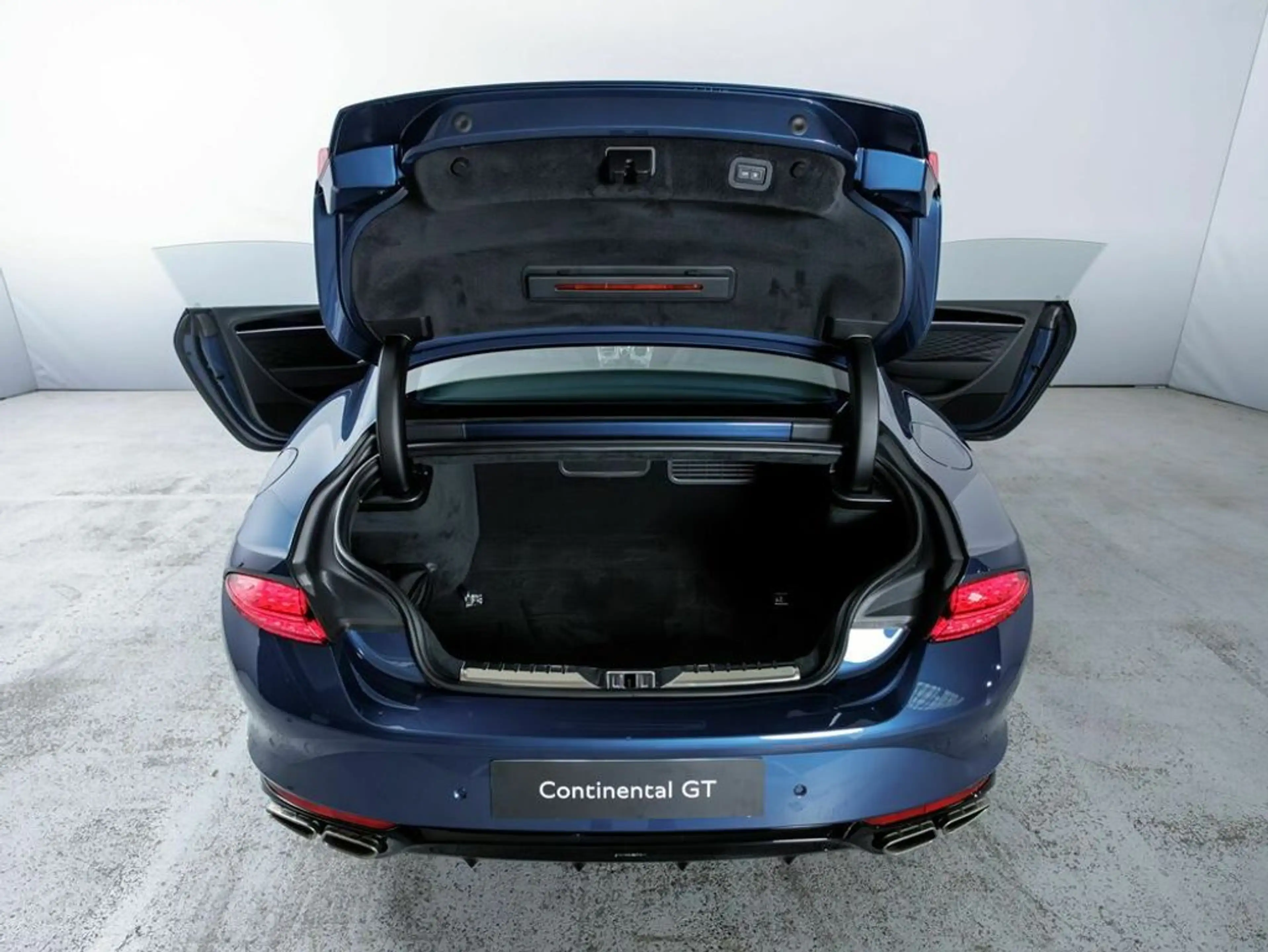 Bentley Continental GT Azure V8 Hybrid — photo 6