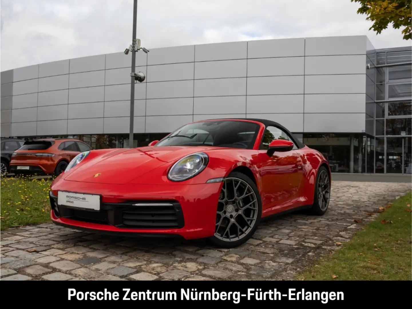 Porsche 992 911 Carrera Cabriolet BOSE 360°Cam Sportabgas Rot - 1