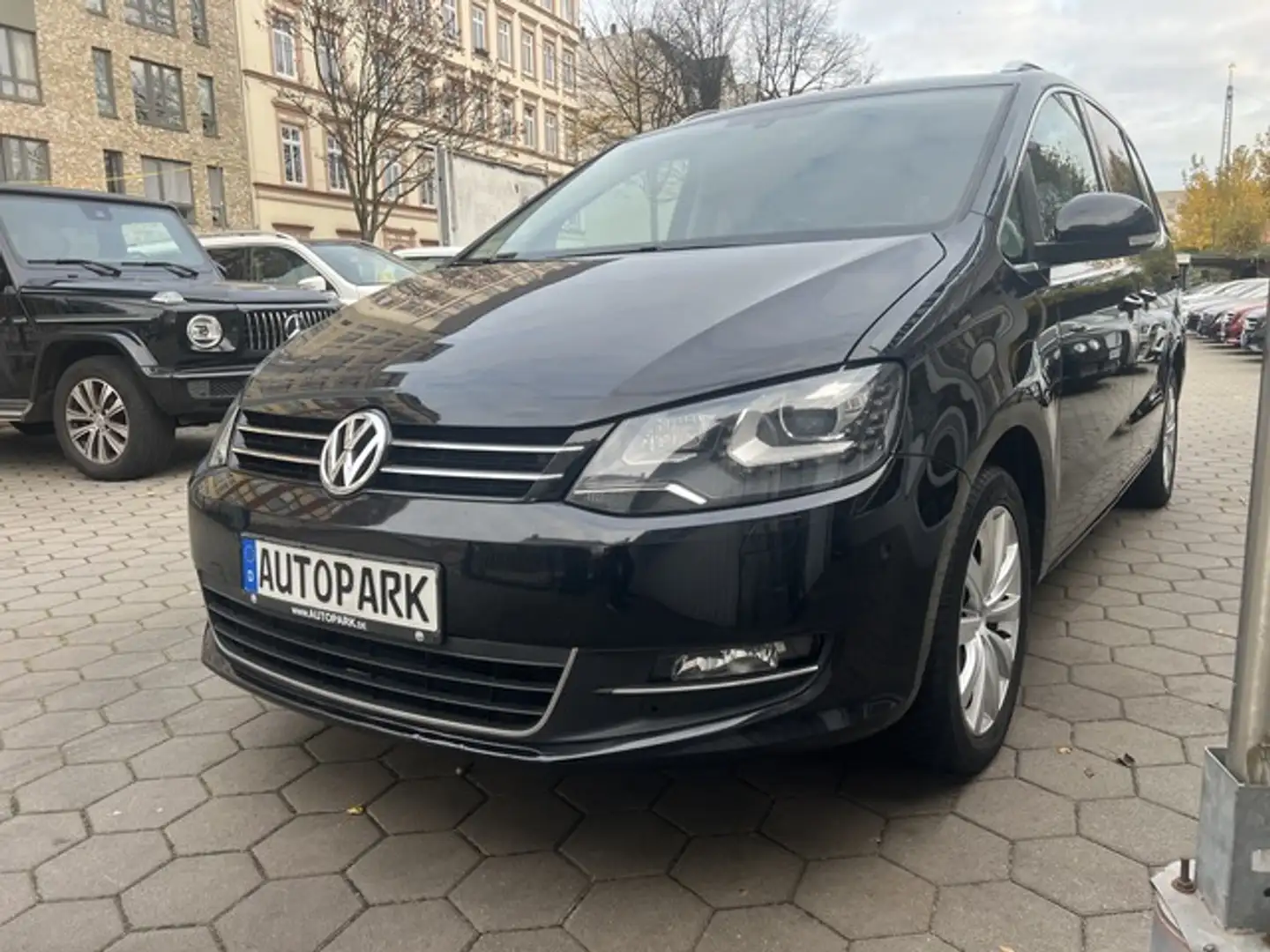 Volkswagen Sharan 2.0 TDI DSG Comfortline*Navi*Xenon*Leder Schwarz - 2
