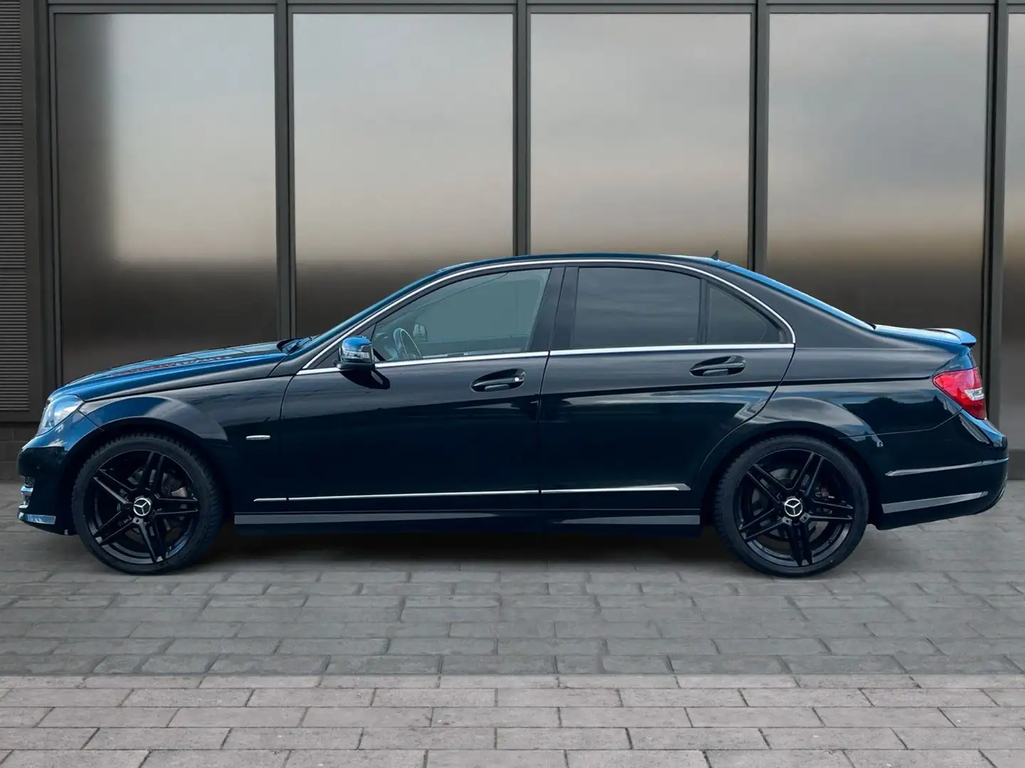 Mercedes-Benz C 220 CDI+Edition C+AMG+ILS+AHK+NAVI+BT Negro - 2