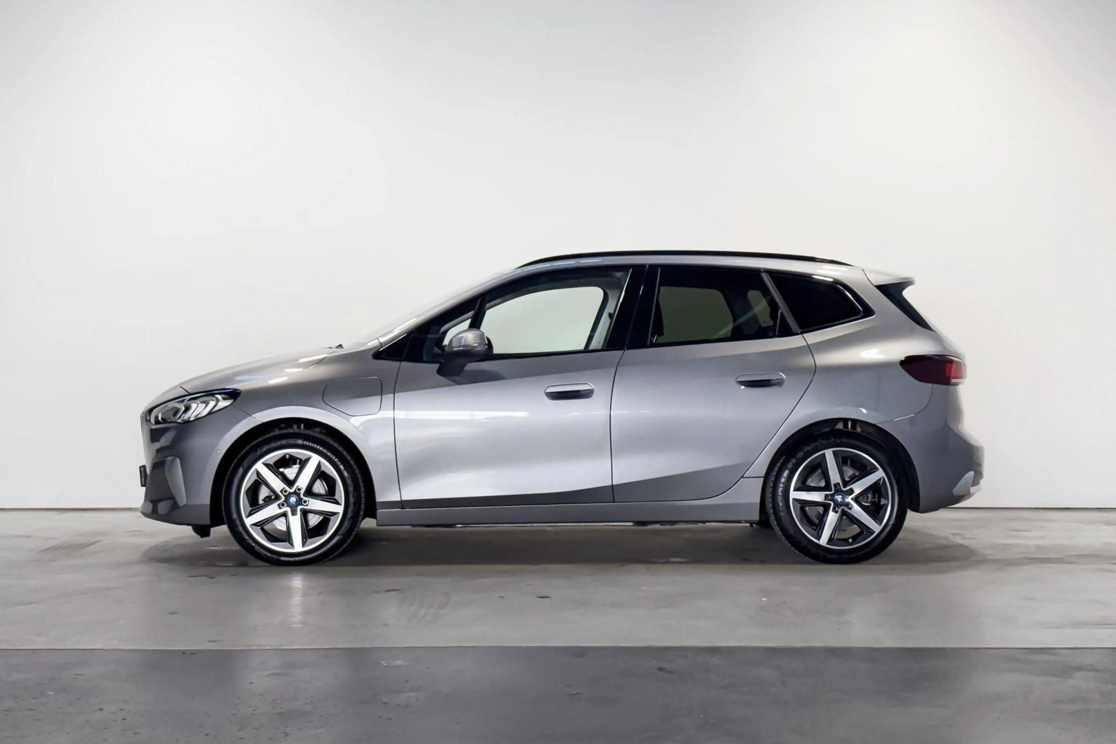 BMW 225 2 Serie Active Tourer 225e xDrive — photo 2