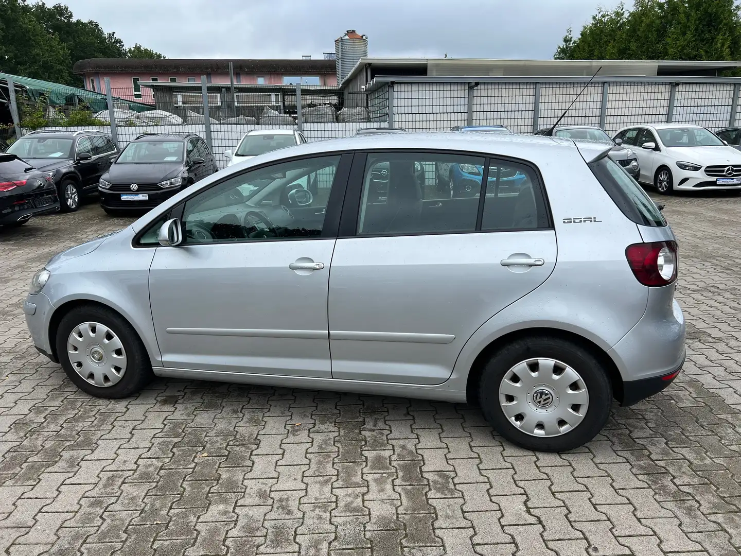 Volkswagen Golf Plus Goal 1.6 *AHK *TÜV neu Gris - 2