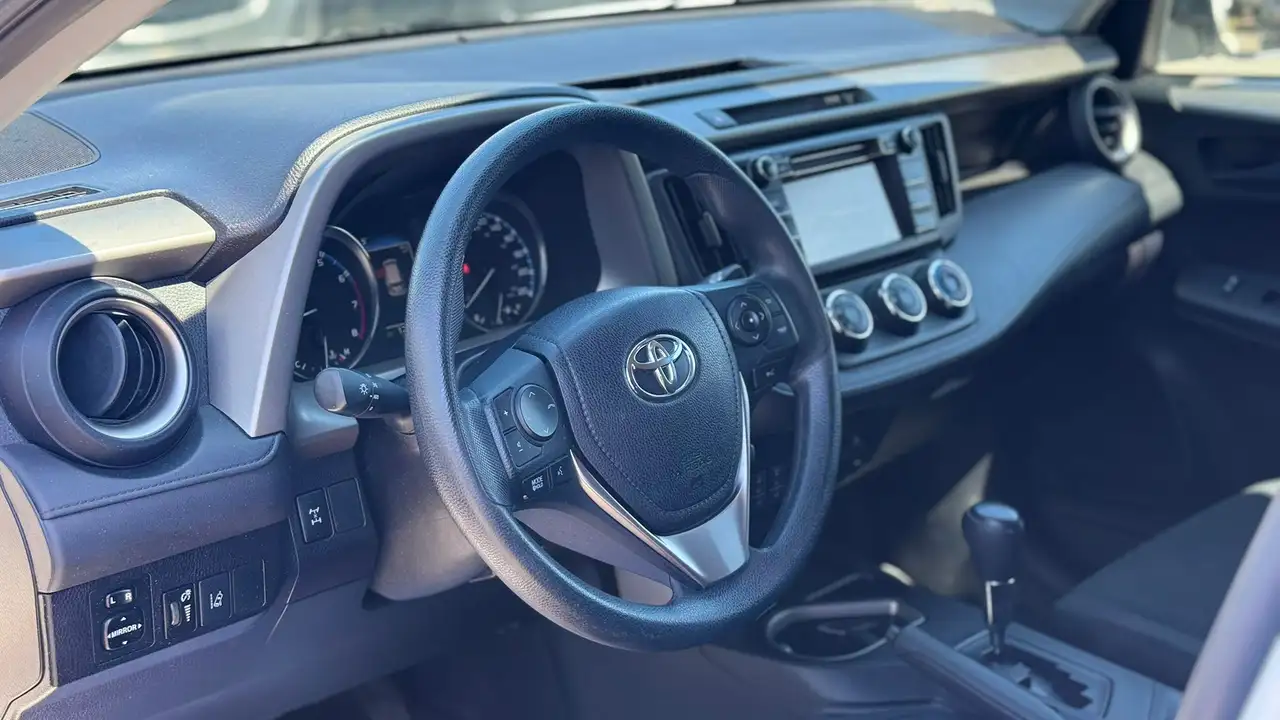 Toyota RAV 4 снимка Toyota RAV 4