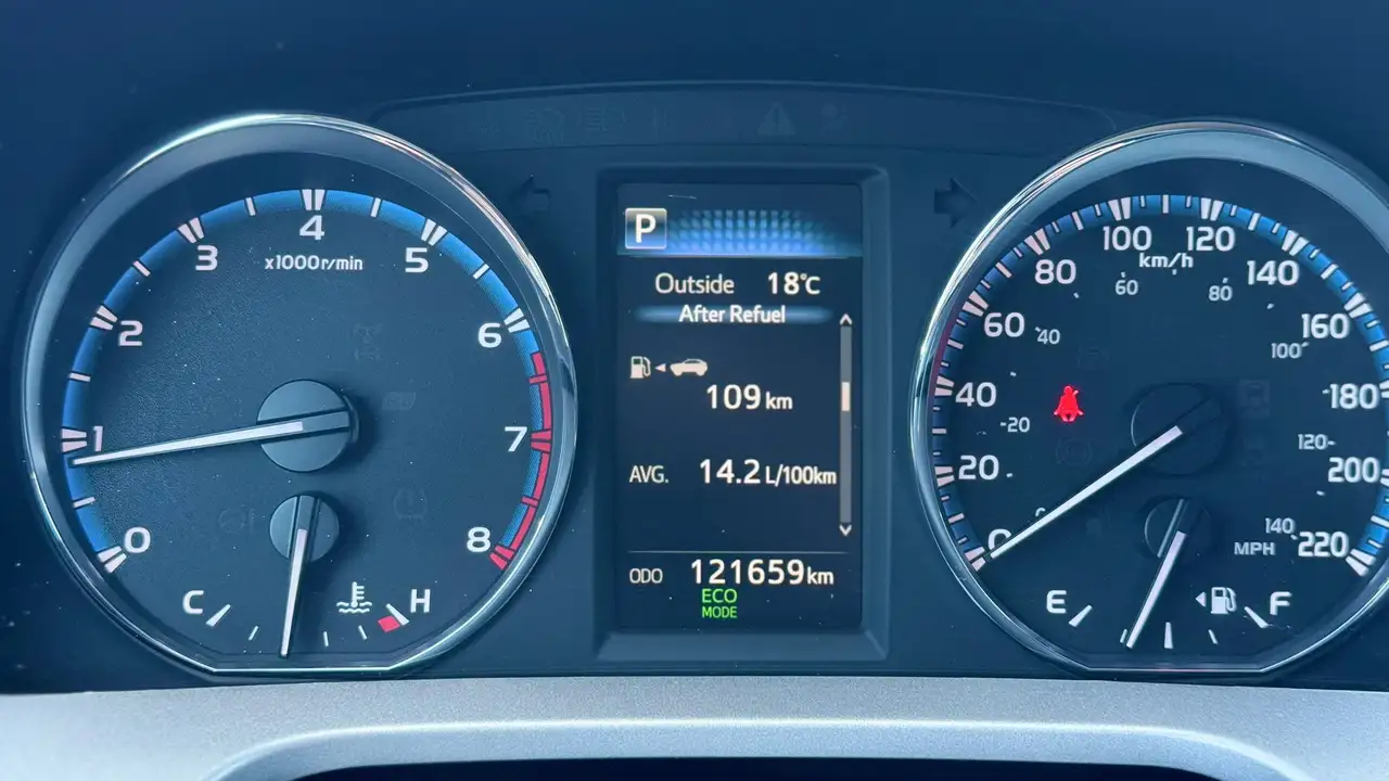 Toyota RAV 4 снимка Toyota RAV 4