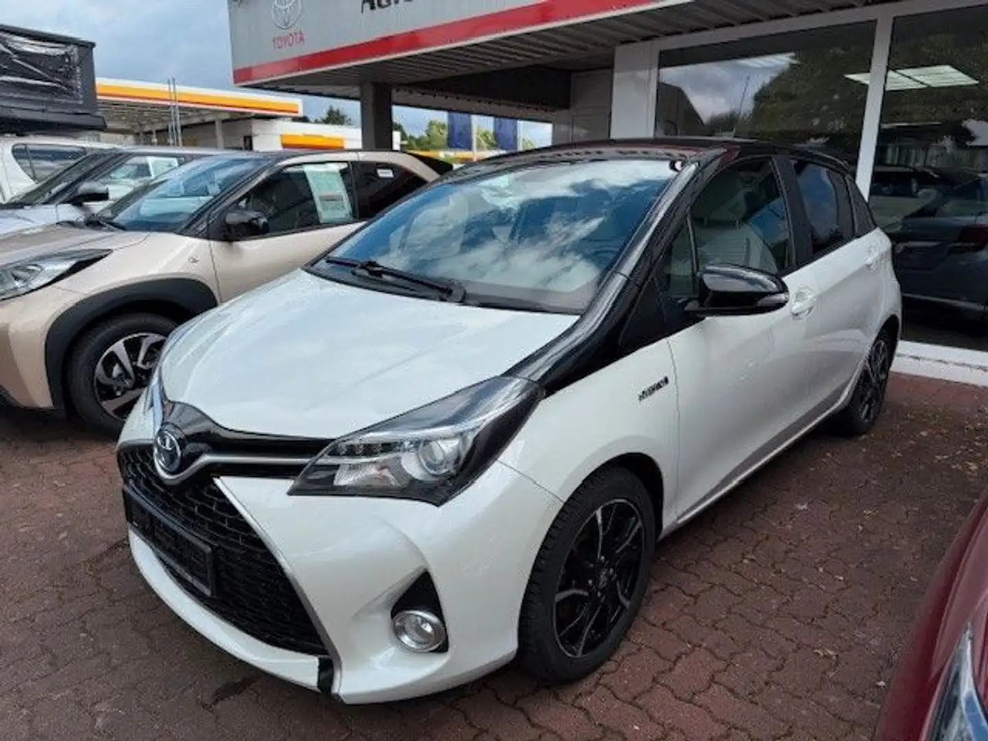 Toyota Yaris YARIS 1,5 HYBRID STYLE GARANTIE BIS 10/2031 Blanc - 2