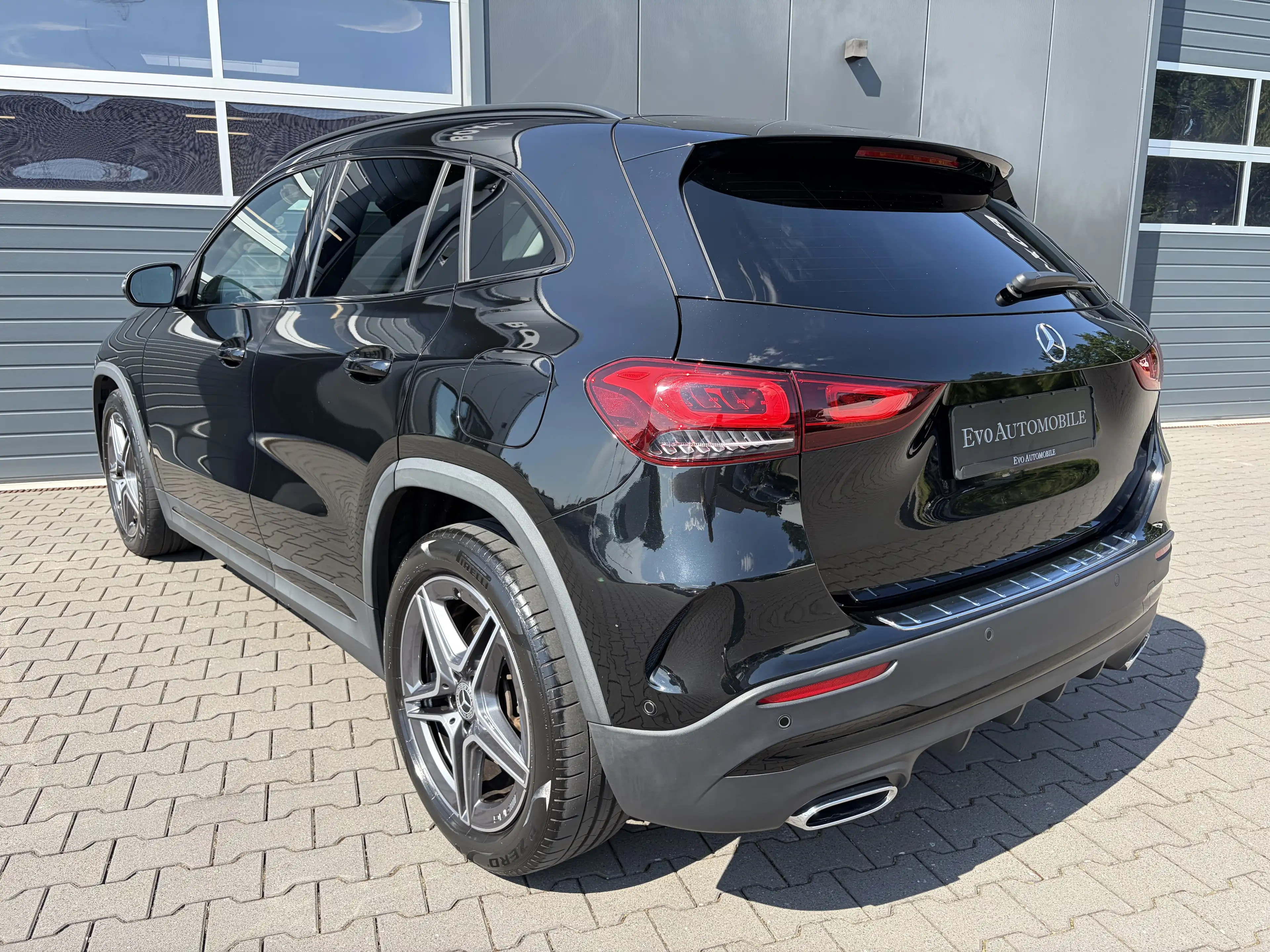 Mercedes-Benz GLA 220 GLA 220d GLA AMG Mbux Navi Standheizung Kamera Multibeam LED — photo 6