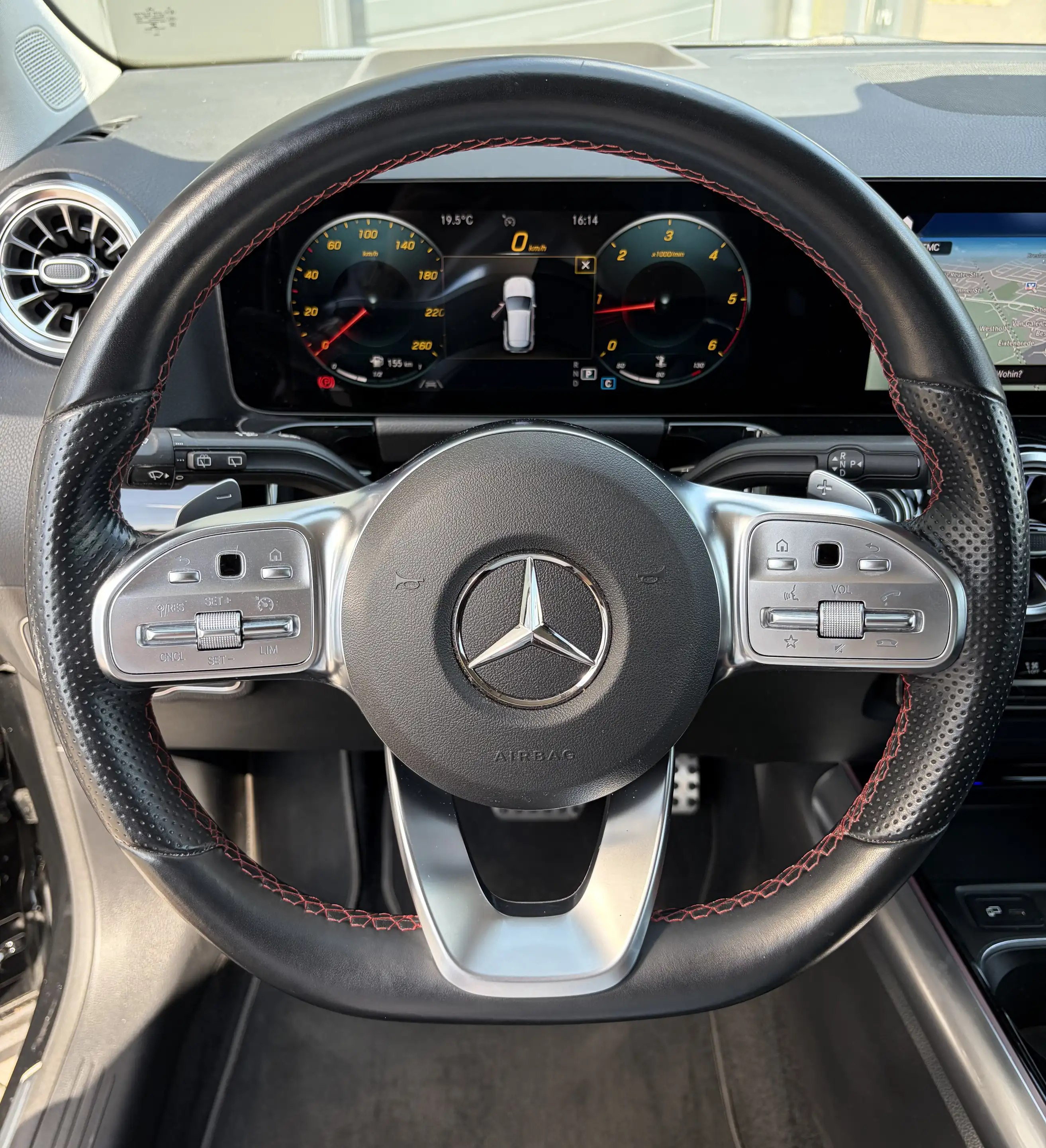 Mercedes-Benz GLA 220 GLA 220d GLA AMG Mbux Navi Standheizung Kamera Multibeam LED — photo 9
