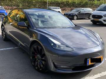 MODEL 3 Performance Autopilot amélioré