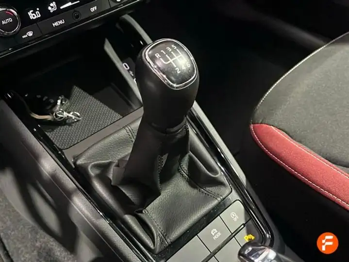 Škoda Kamiq 1.5 TSI Montecarlo 2023, foto 15