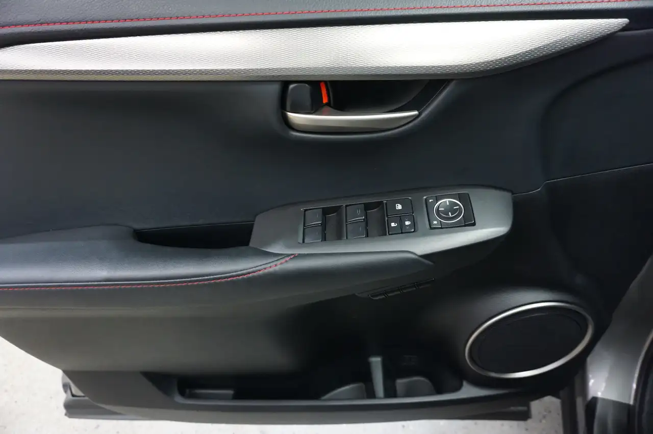 Lexus NX photo Lexus NX