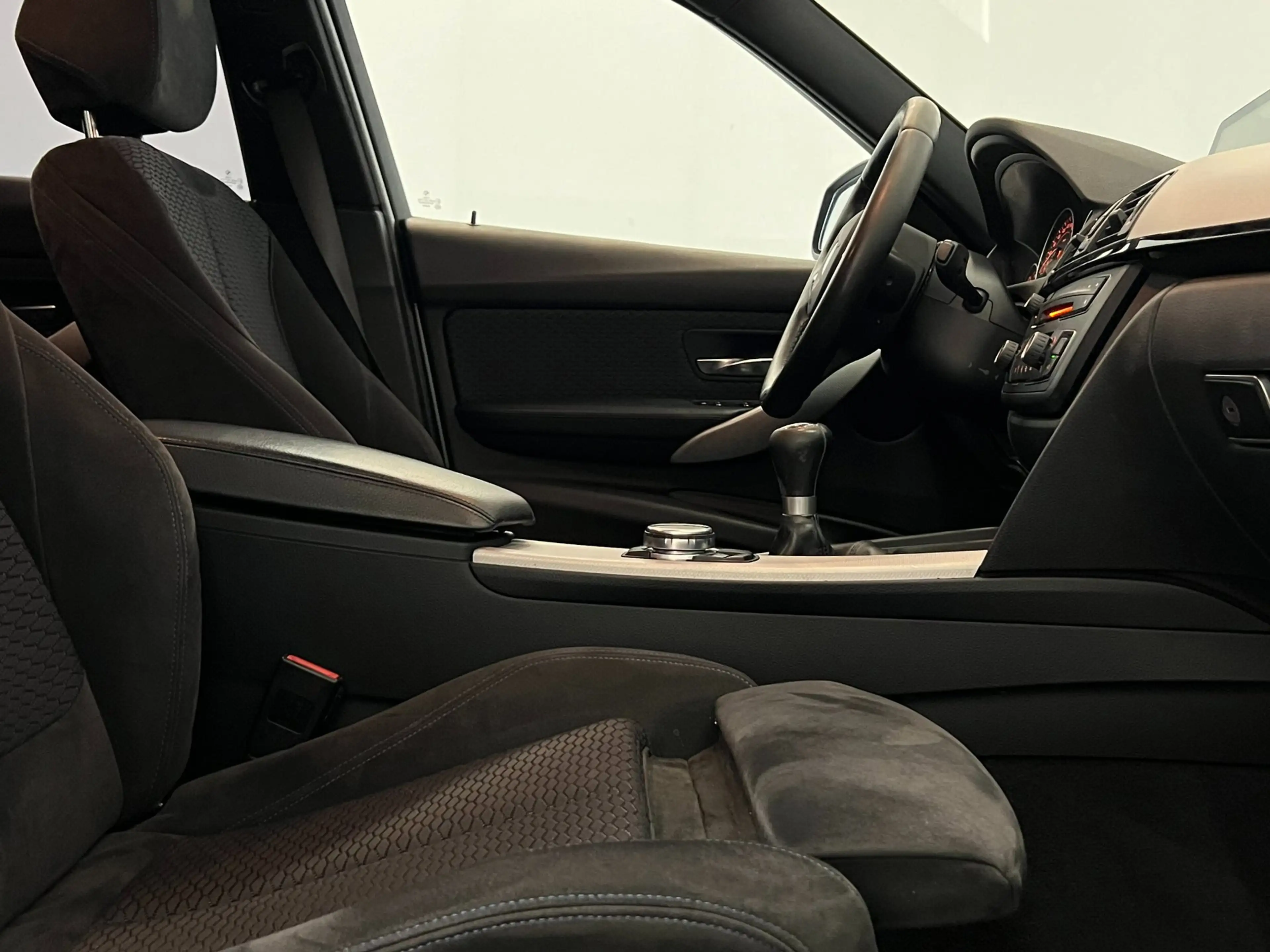 BMW 316 3-serie Touring 316i Exe / M Pakket / NL-auto / Ca — photo 6