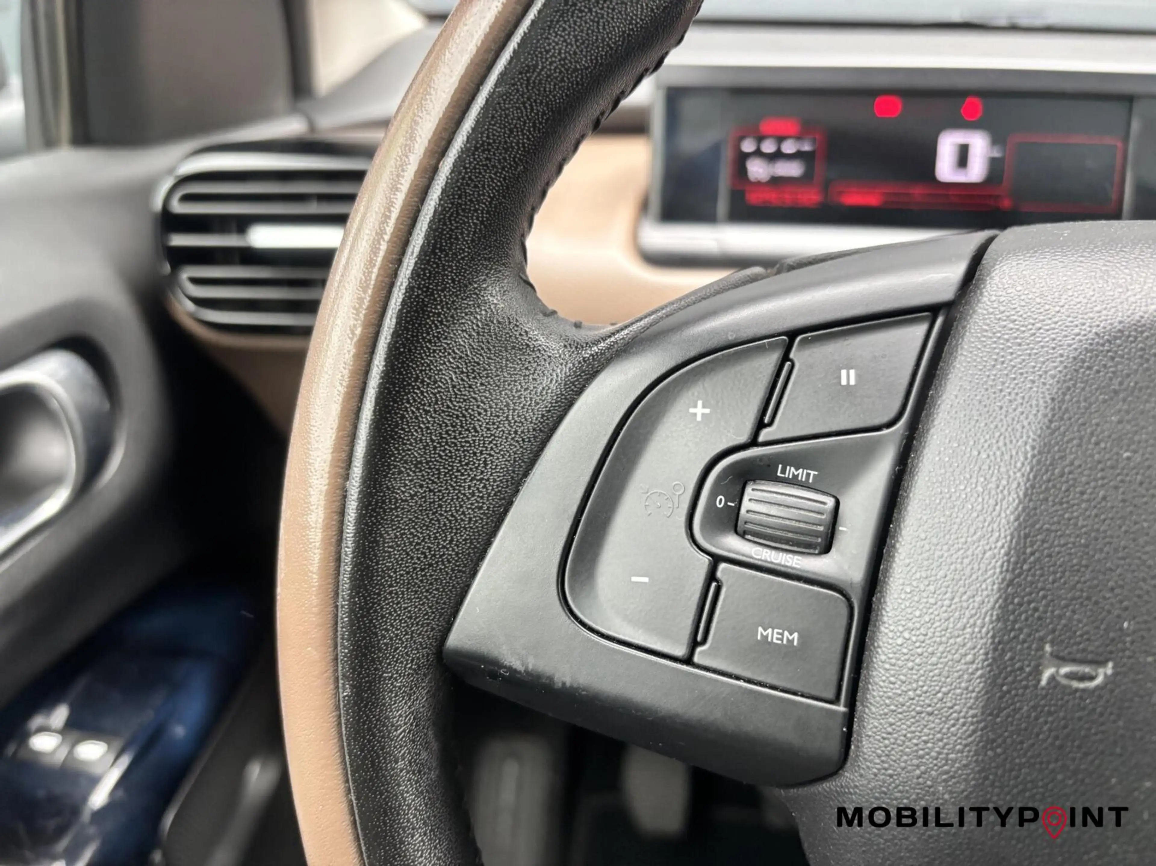 Citroen C4 Cactus 1.2 PureTech Shine 110PK|Pano|Camera|Stoelverwarmi — photo 7