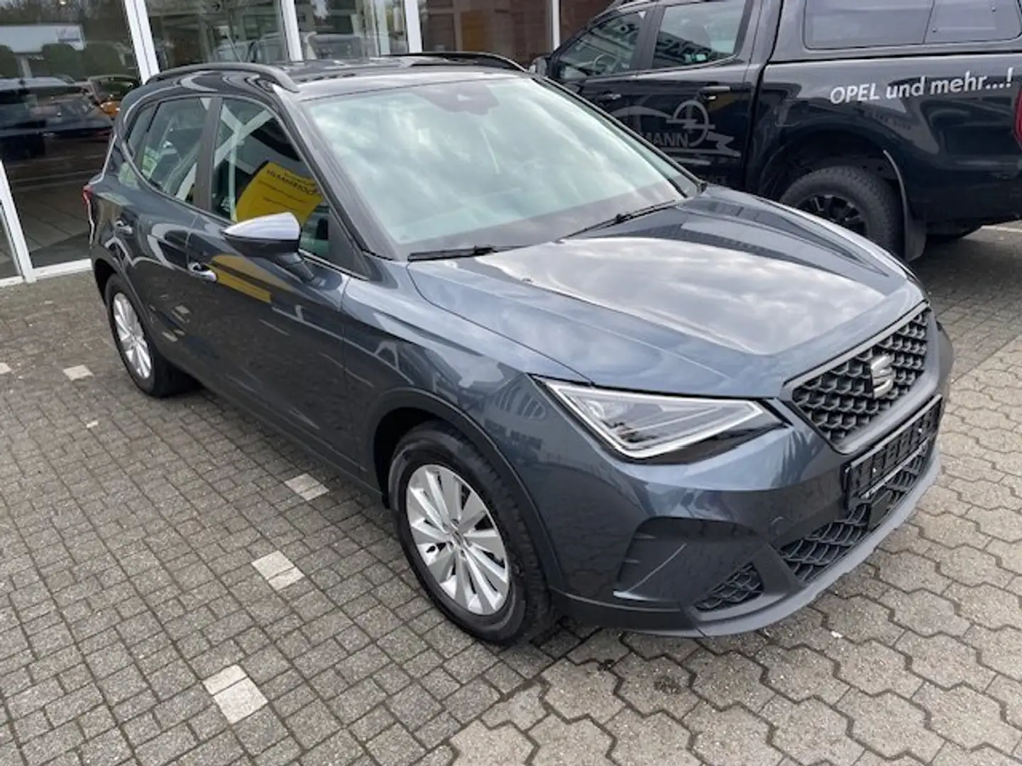 SEAT Arona Style 1.0 TSI 6G, Navi, LED, Virtual C, PDC Grau - 2