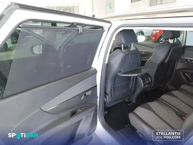 Peugeot 5008 view 13