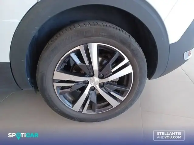 Peugeot 5008 view 11