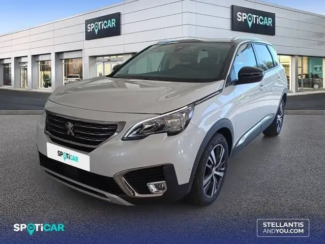 2020 Peugeot 5008 in White for sale
