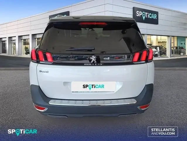 Peugeot 5008 view 7