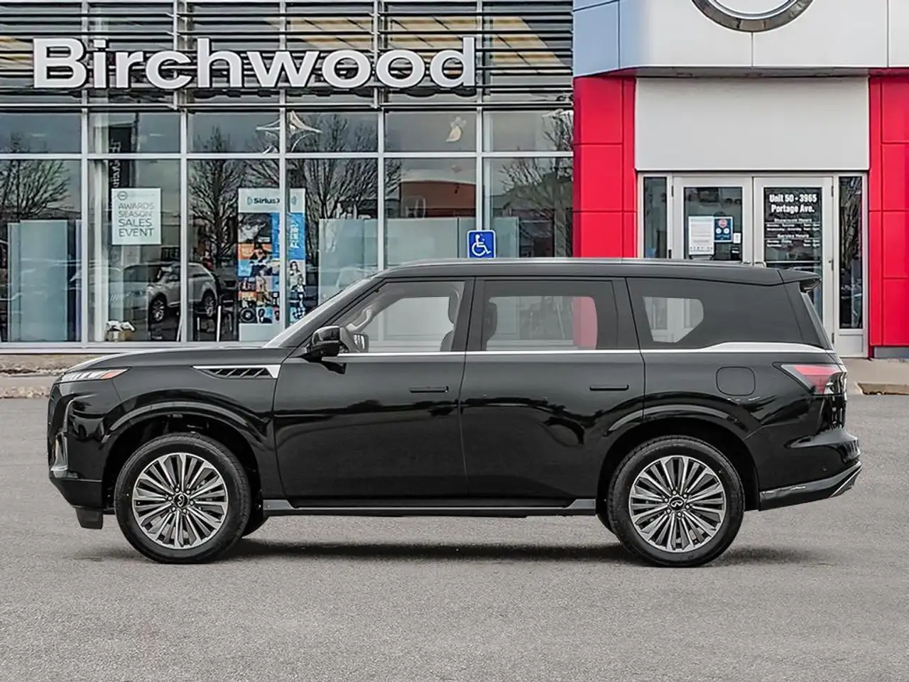 Infiniti QX80 снимка Infiniti QX80