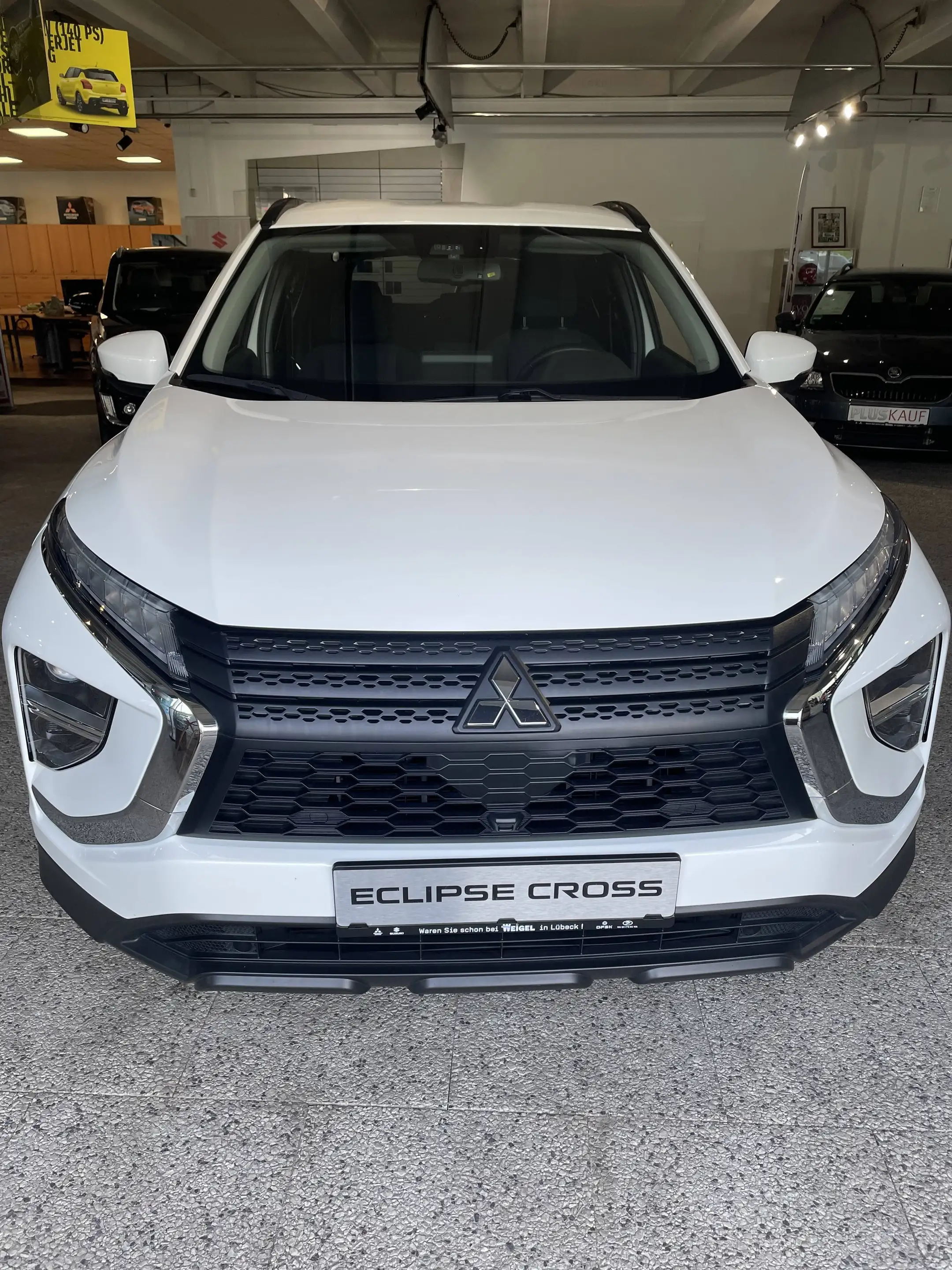 Mitsubishi Eclipse Cross Basis Hybrid 4WD